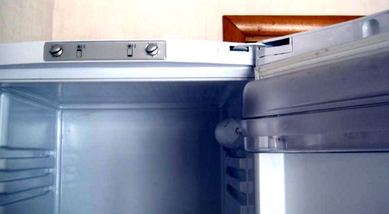 Перевесить двери холодильника в Коломне | Вызов мастера по холодильникам на дом